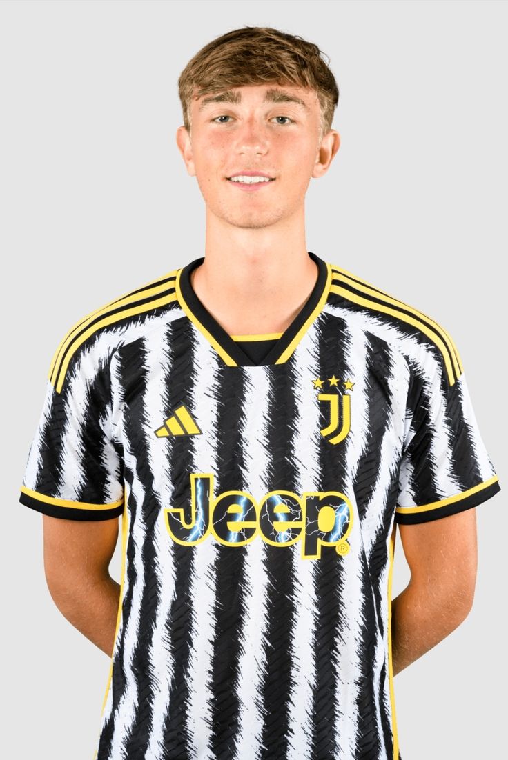 Dean Huijsen wallpaper hd