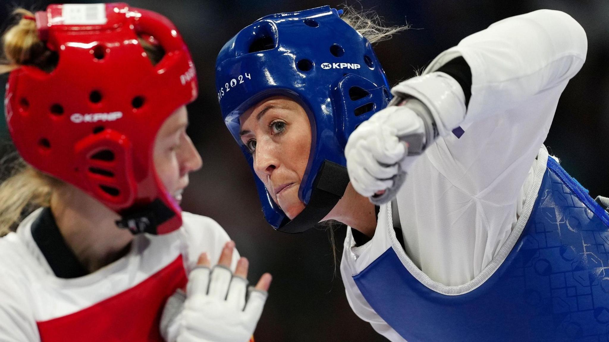 wallpaper  jade jones