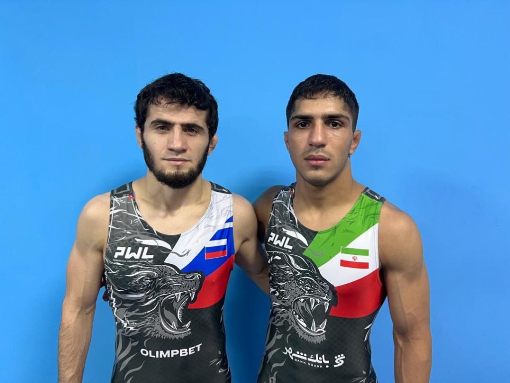 والپیپر علی مومنی