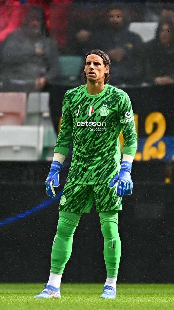 Yan Sommer wallpaper hd 