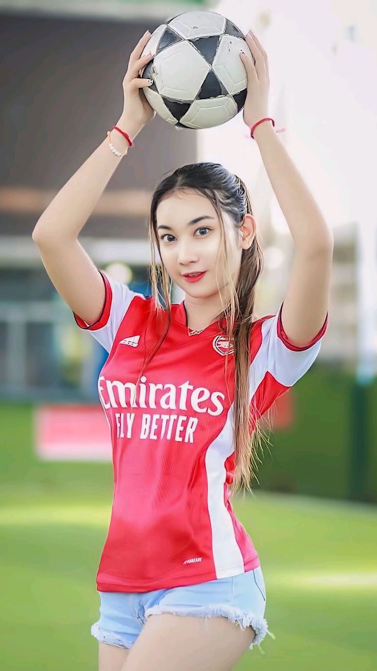 تصاویر سکسی زن هوادار آرسنال