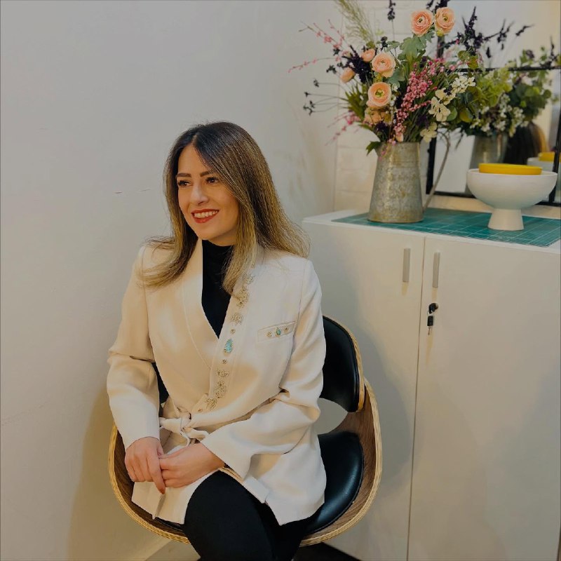 عکس از تینا قاضی مراد در منوتو