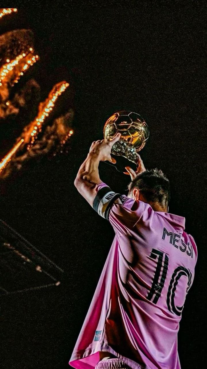 عکس توپ طلا لیونل مسی 