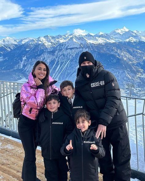 عکس مسی با همسرش