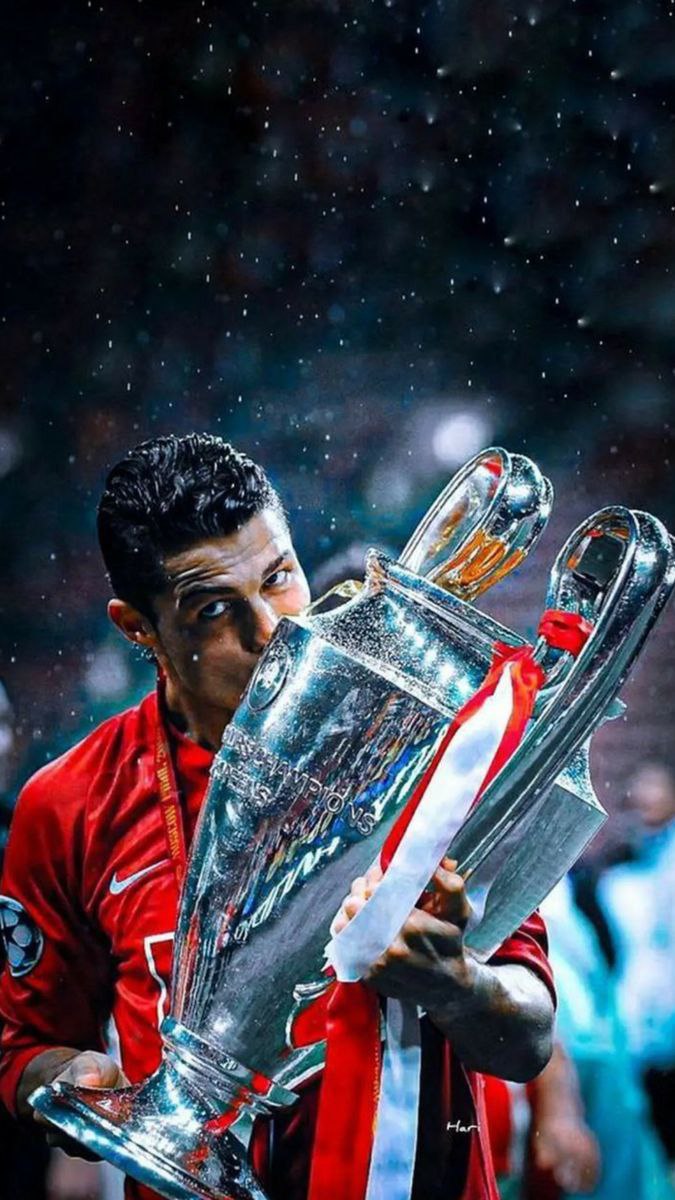 عکس رونالدو  جام قهرمانی