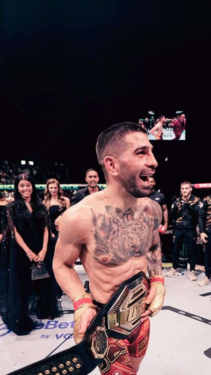 ایلیا توپوریا کیست